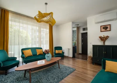 Budapest home staging eladásra felkészített lakás nappali dekorációval