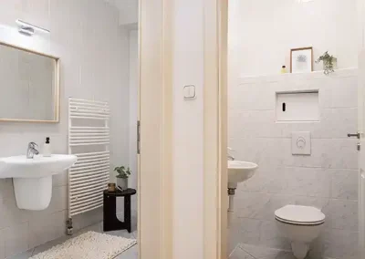home staging eladásra felkészített ingatlan fürdőszoba és wc